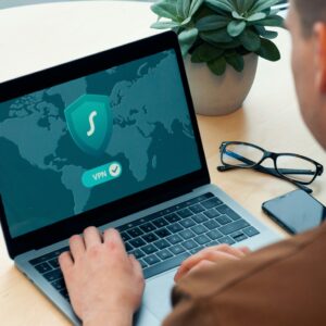 Cyberbezpieczny Pracownik - praktyczne przygotowanie uczestników do rozpoznawania i reagowania na zagrożenia IT